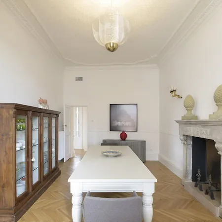 Apartment Design In The Old Town
