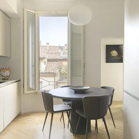 Apartament Design In The Old Town *